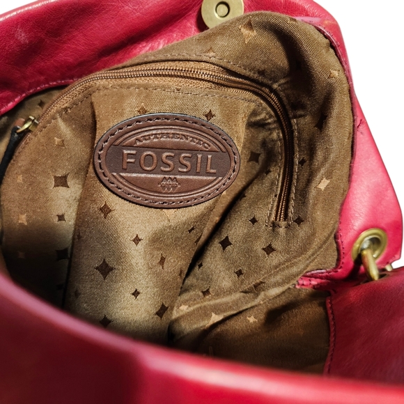 Fossil red genuine cowhide pebbled leather crossbody shoulder bag brass Hardware - Picture 4 of 9